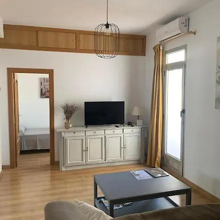 Piso- Capital - With Elevator